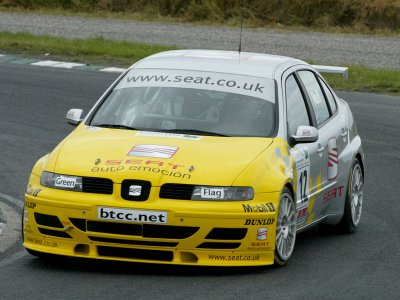Rob Huff. BTCC Mondello Park 2004 (&copy; PSP Images)