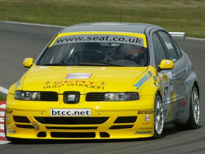Luke Hines. BTCC Snetterton 2005 (© PSP Images)