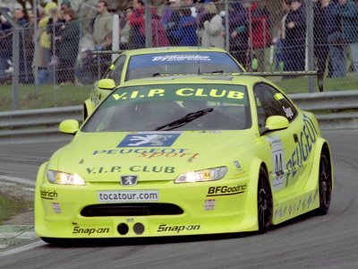 Steve Soper. 2001 Brands Hatch (© PSP Images)