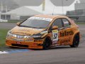 Gordon Shedden. BTCC Thruxton 2007 (© PSP Images)