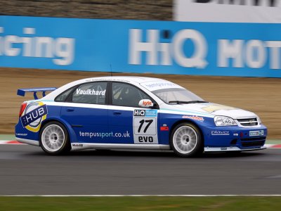 Harry Vaulkhard. Brands Hatch BTCC 2009 (© PSP Images)