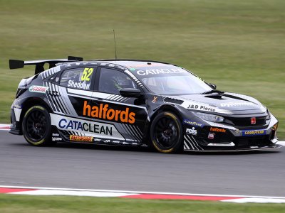 Gordon Shedden. Donington Park 2022.