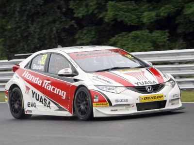 #52 Gordon Shedden (GBR). Honda Yuasa Racing Team. 2012 Oulton Park 